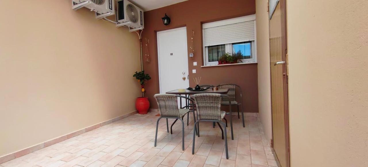 Theo Apartments 3 Artemi Extérieur photo